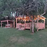 Dordogne Glamping&camping Campeggio Bouzic