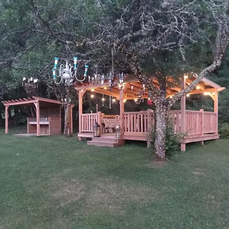 Dordogne Glamping & キャンプ場 Bouzic