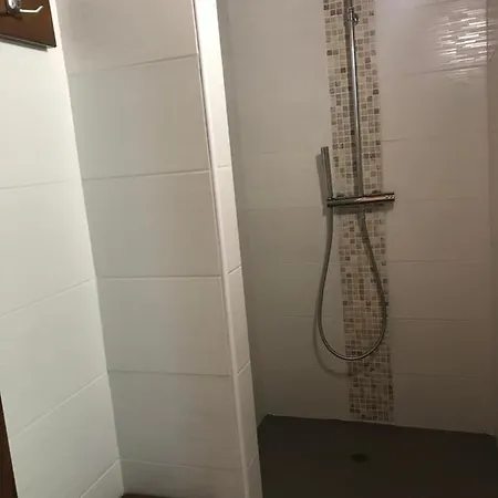 Dordogne Glamping & *