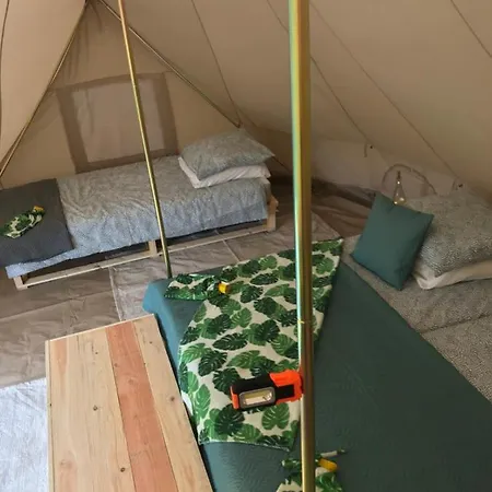 Dordogne Glamping & *