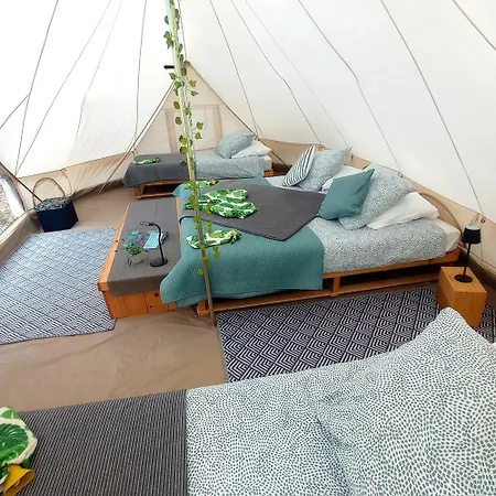 Dordogne Glamping & * Bouzic