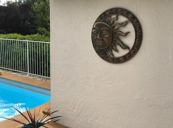 Dordogne Glamping & * Bouzic