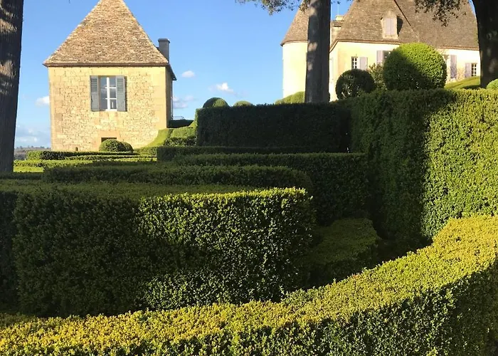 Dordogne Glamping & *