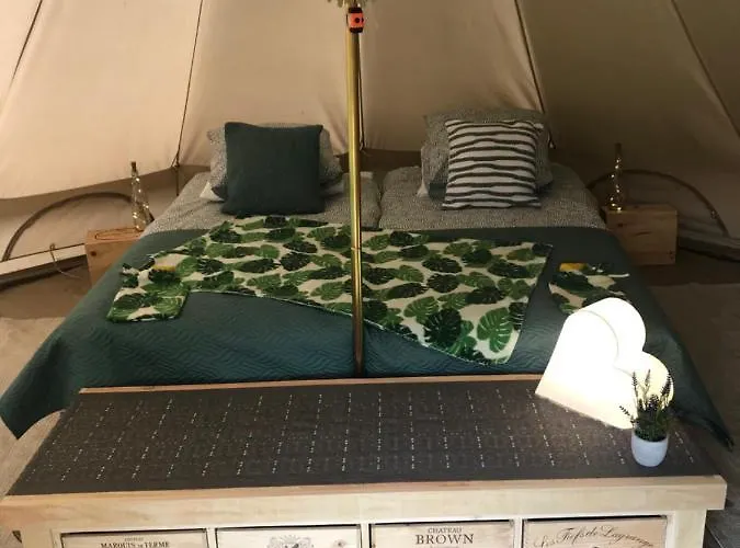 Dordogne Glamping & Кемпинг Bouzic