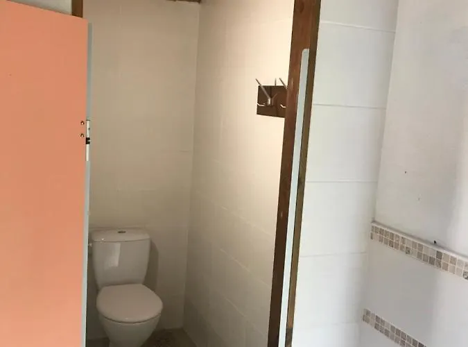 Dordogne Glamping & *