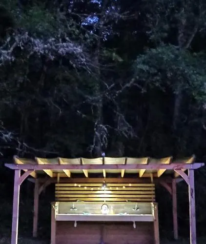 Dordogne Glamping & Camping *