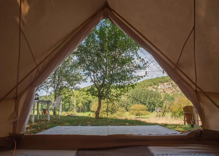 Dordogne Glamping & * Bouzic