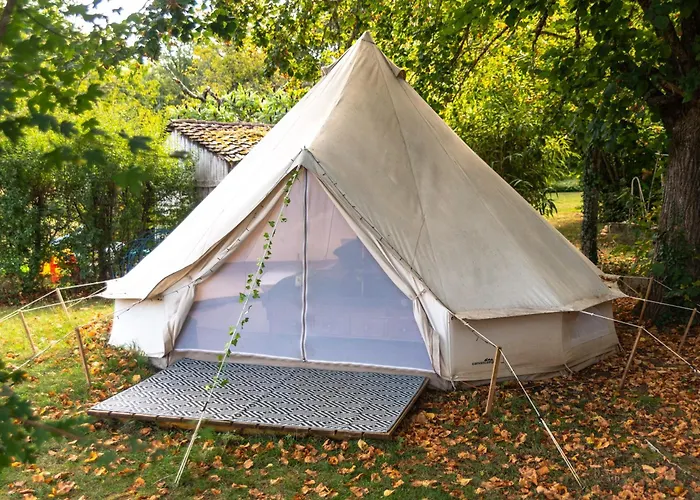 Camping Dordogne Glamping & *