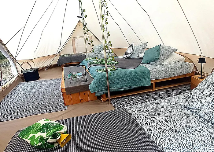 Dordogne Glamping & Camping *